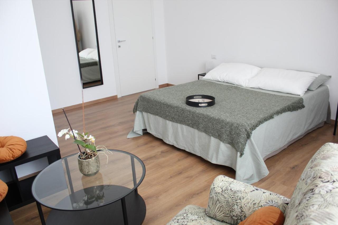 B&B I Due Tigli Travedona Exterior photo