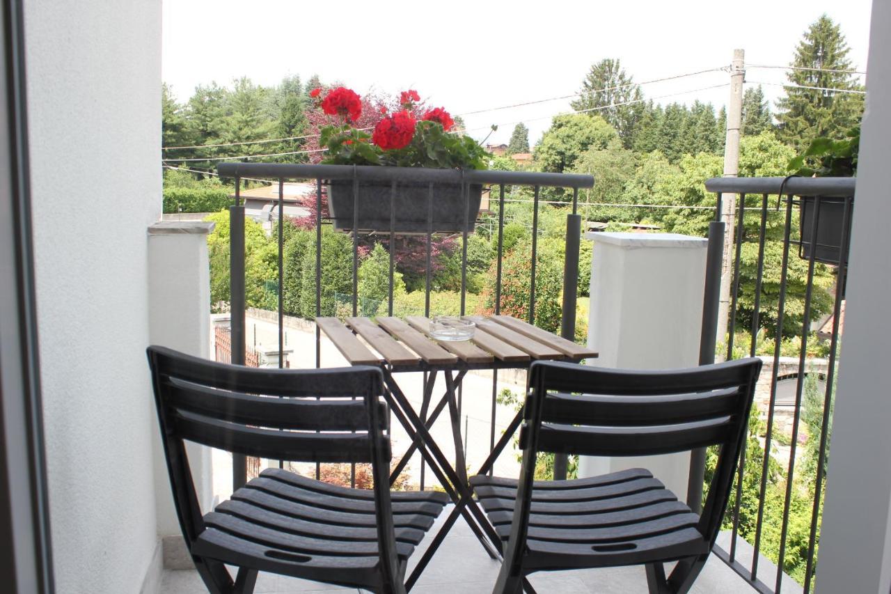 B&B I Due Tigli Travedona Exterior photo